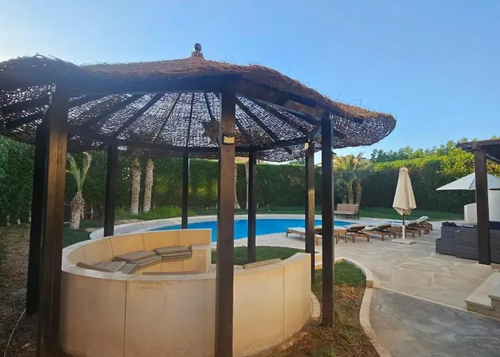 فيلة Private Heated Pool & Enclosed Garden *