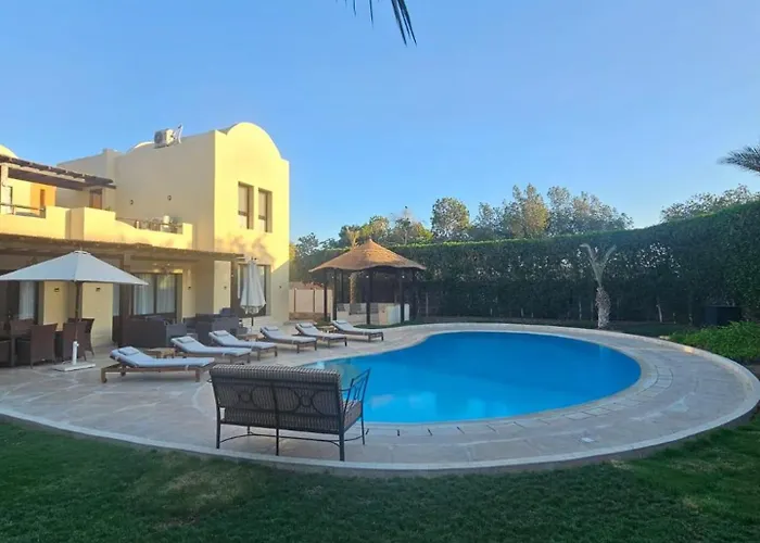 فيلة Private Heated Pool & Enclosed Garden الغردقة