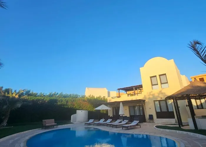 Private Heated Pool & Enclosed Garden